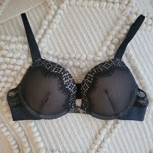 Victoria's Secret Bombshell Add A Cup Push Up Black Lace Underwire Bra 32B